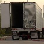 Truck-migrants-texas